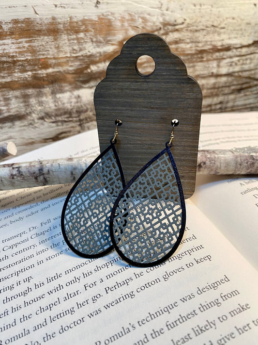 Gray Decorative Black Lined Earrrings