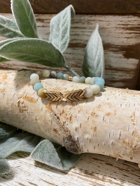 Beaded Bracelet with Gold Arrows